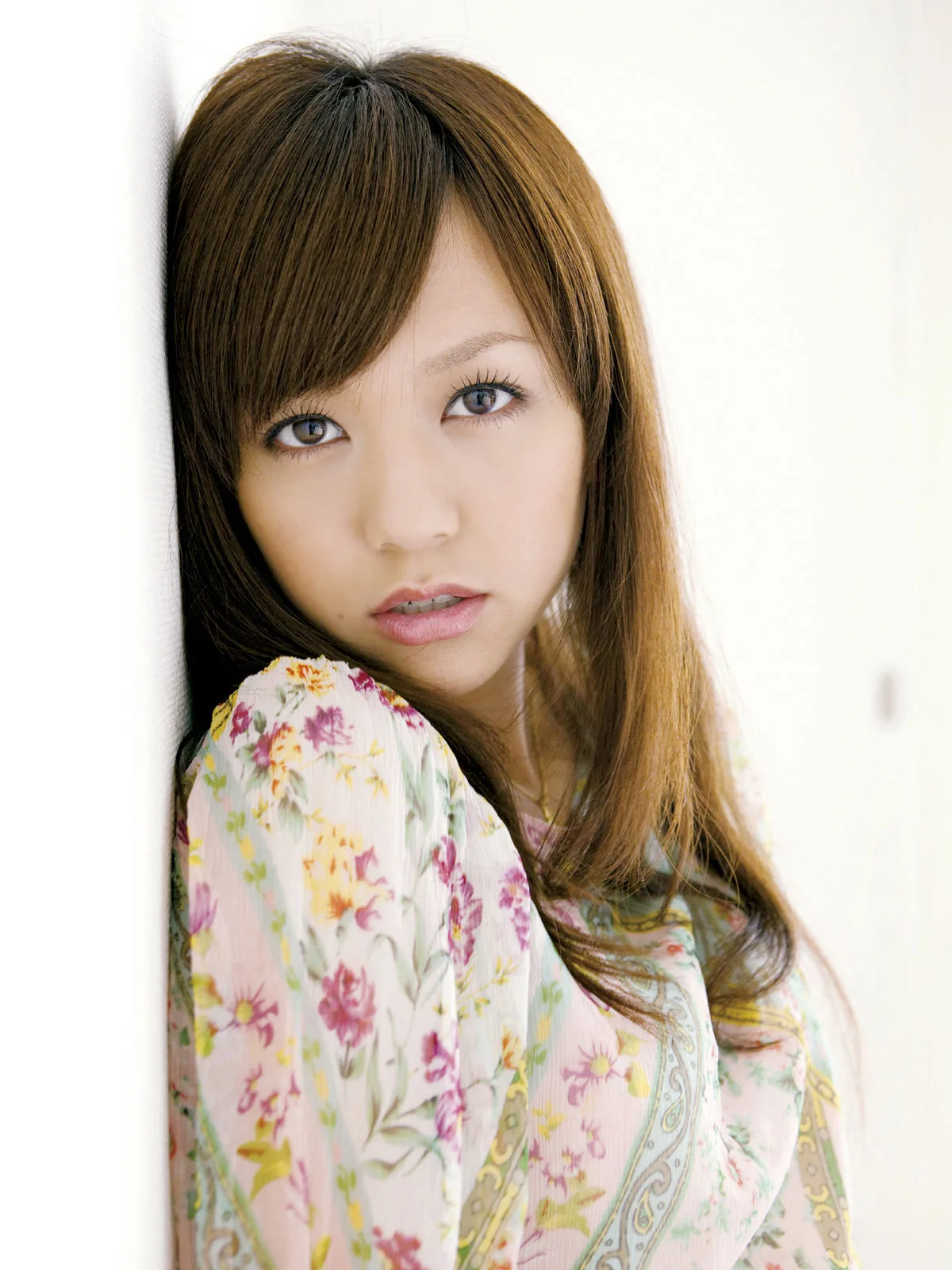 [Sabra] Album ảnh "Burning" của Kominami Yuka